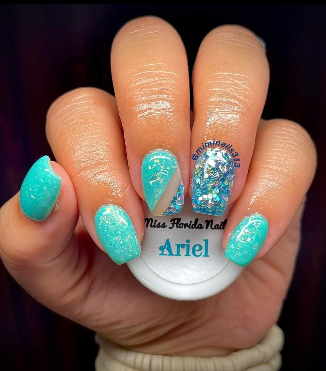 🧬⛱️🪅」 You always got one client that always come in with different designs!  LOVE IT! 💖 . . . 🎨 Asks for 60 minutes nail… | Instagram